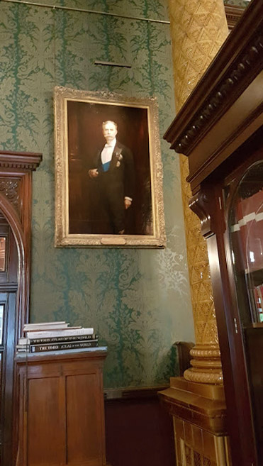 Liberal club Portrait hogarth picture light lighting a portrait oil painting