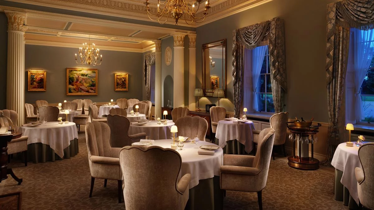 Grantley hall hotel uk picture lights