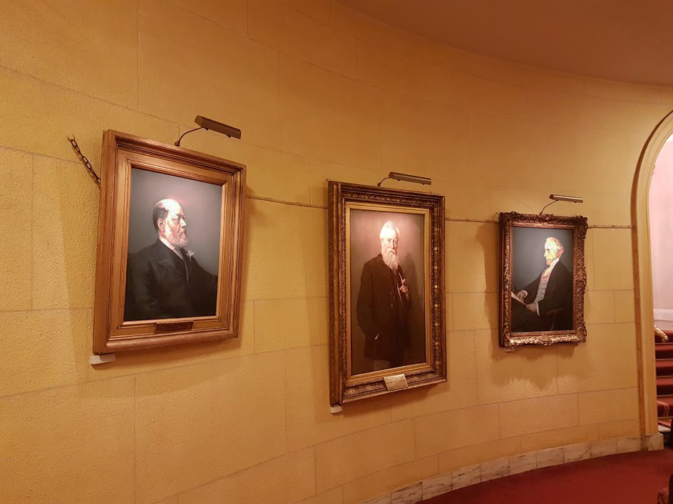 liberal club great britain uk, london portrait painting